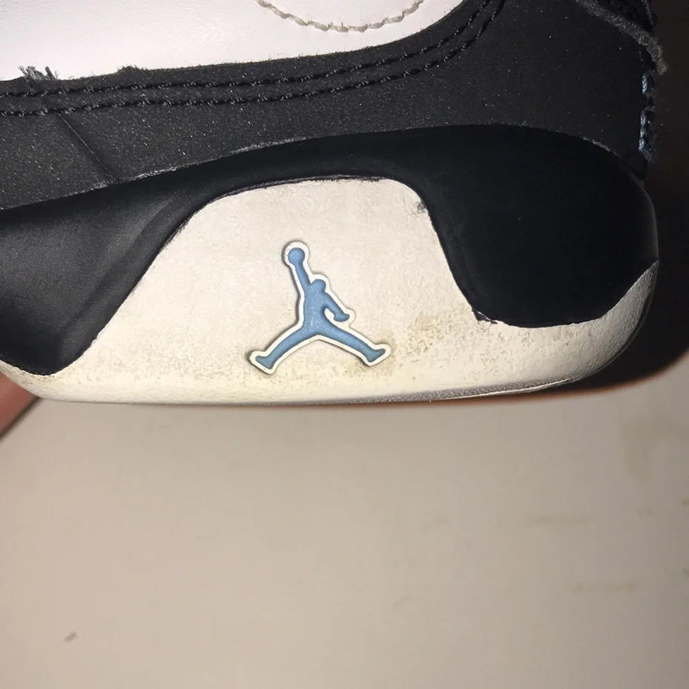 Boy’s Nike Air Jordan IX Sneakers
